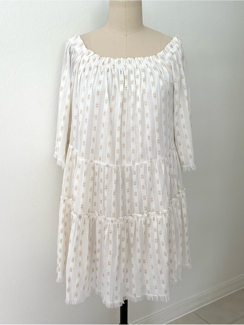 Vineyard Vines Lurex Dobby Mini Dress NWT Off-The-Shoulder Tiered White Gold M